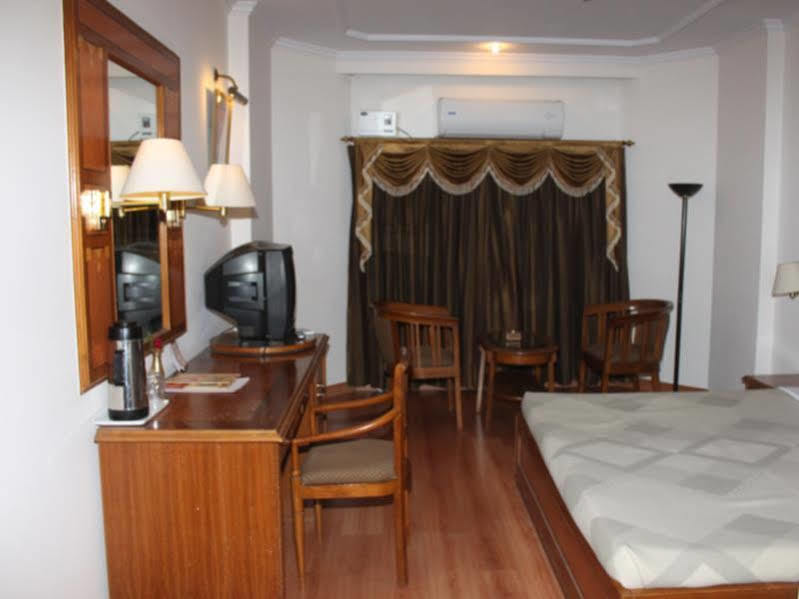 Hotel Vaibhav Varanasi Dış mekan fotoğraf