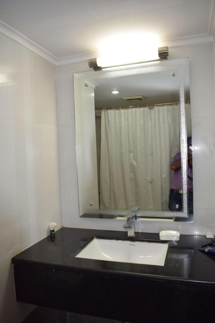 Hotel Vaibhav Varanasi Dış mekan fotoğraf